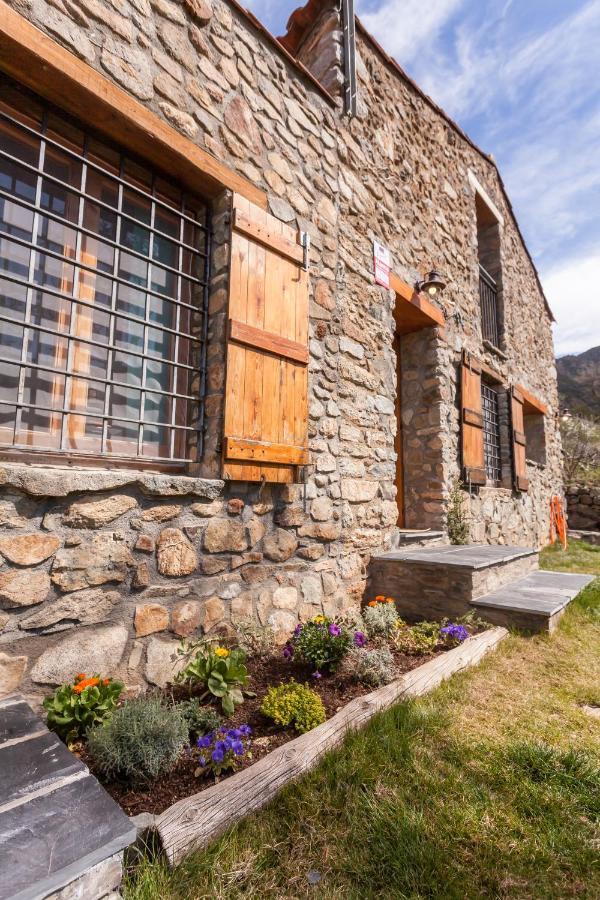 Casa Rustica La Borda De La Munda. Chalé